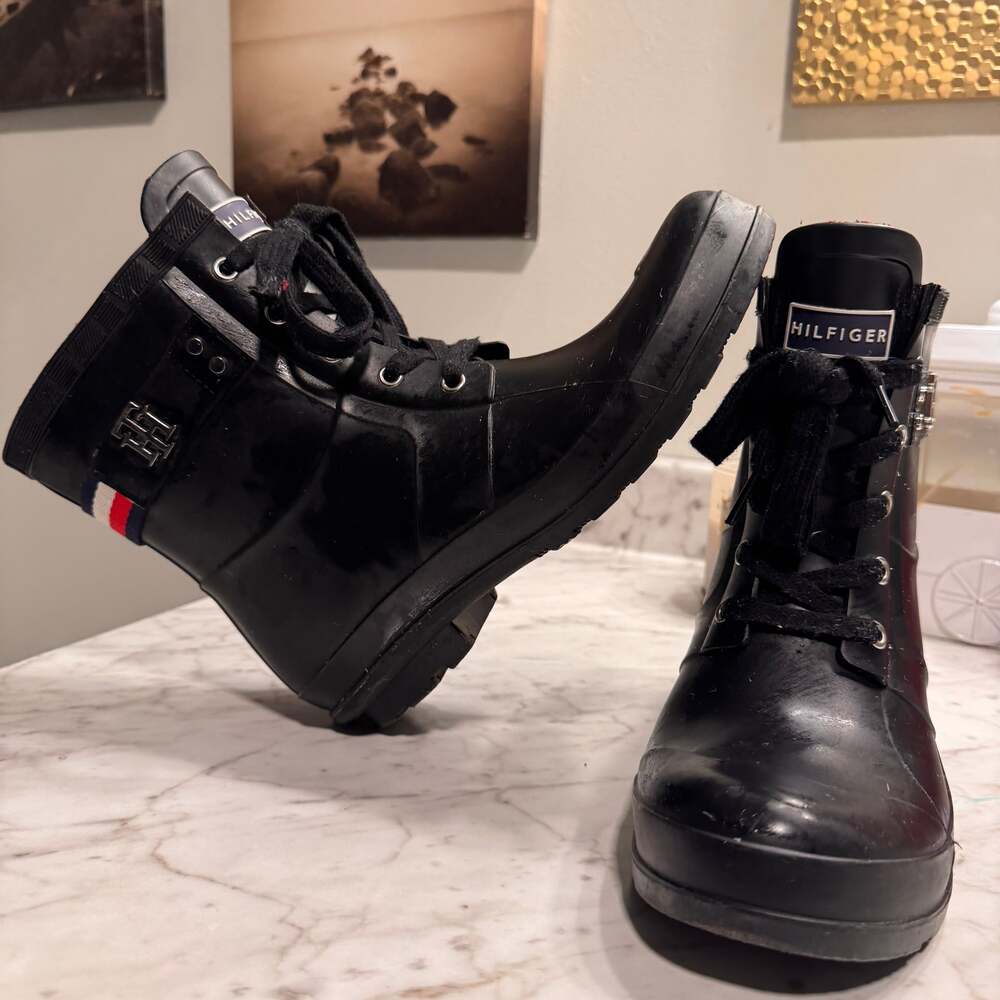 Tommy Hilfiger Women's Toniee Black Rain Boots